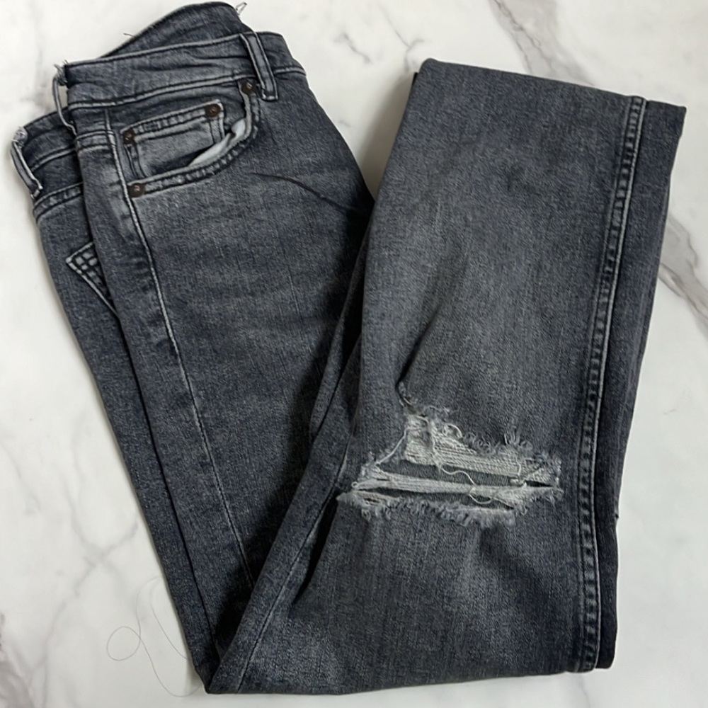 New!! Woman’s Zara jeans